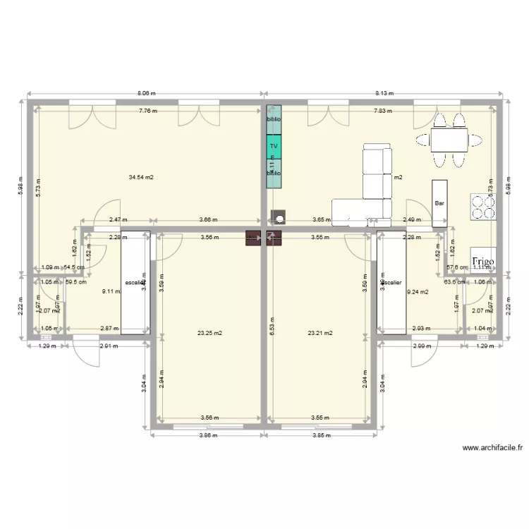 maison 2 garages avanc&eacute;s RdC meubl&eacute;. Plan de 