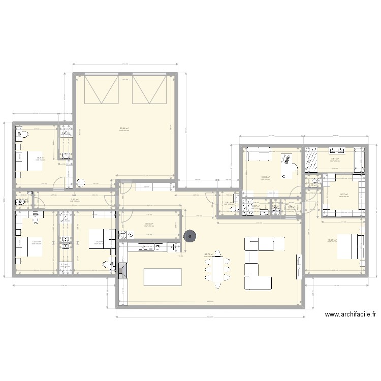 F6 AVEC GARRAGE. Plan de 20 pièces et 267 m2