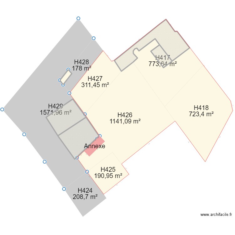 plan de masse v2. Plan de 5 pièces et 637 m2