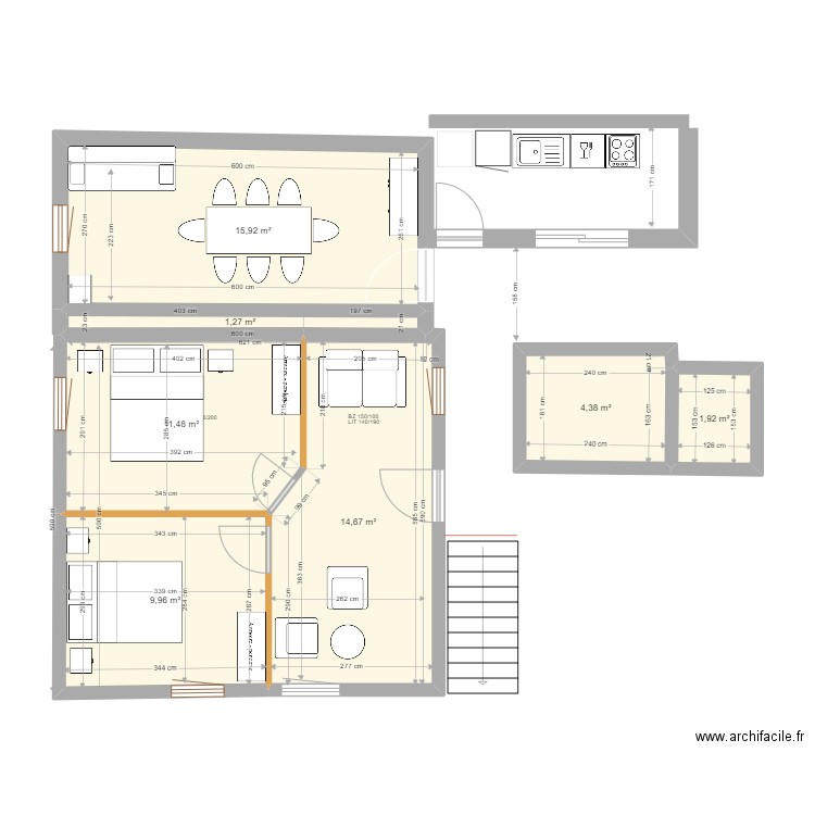 petite maison P-12. Plan de 7 pièces et 60 m2