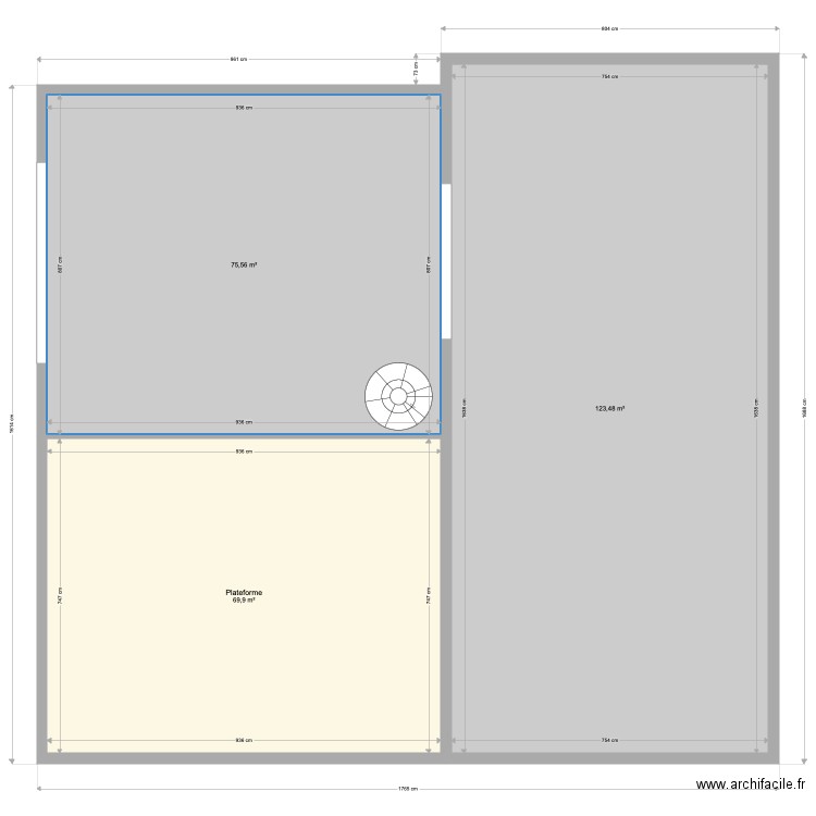 magasin dénaturé. Plan de 0 pièce et 0 m2