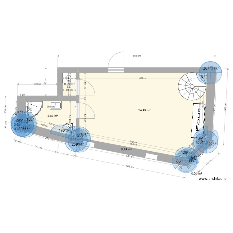 Appart 5 au 1er étage. Plan de 8 pièces et 29 m2