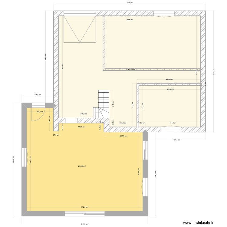 Maison Brut. Plan de 2 pièces et 143 m2