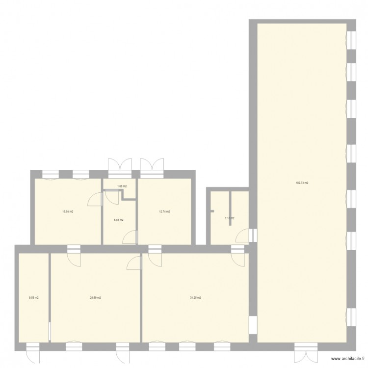 Grand atelier 7 apparts. Plan de 0 pièce et 0 m2