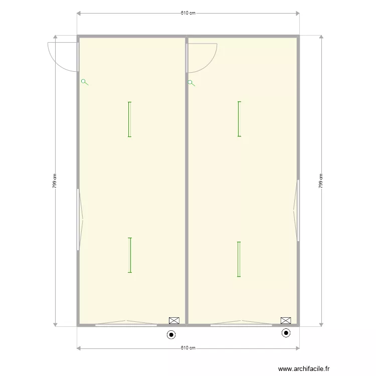 +- 800 x 800 cm avec passage de porte. Plan de 