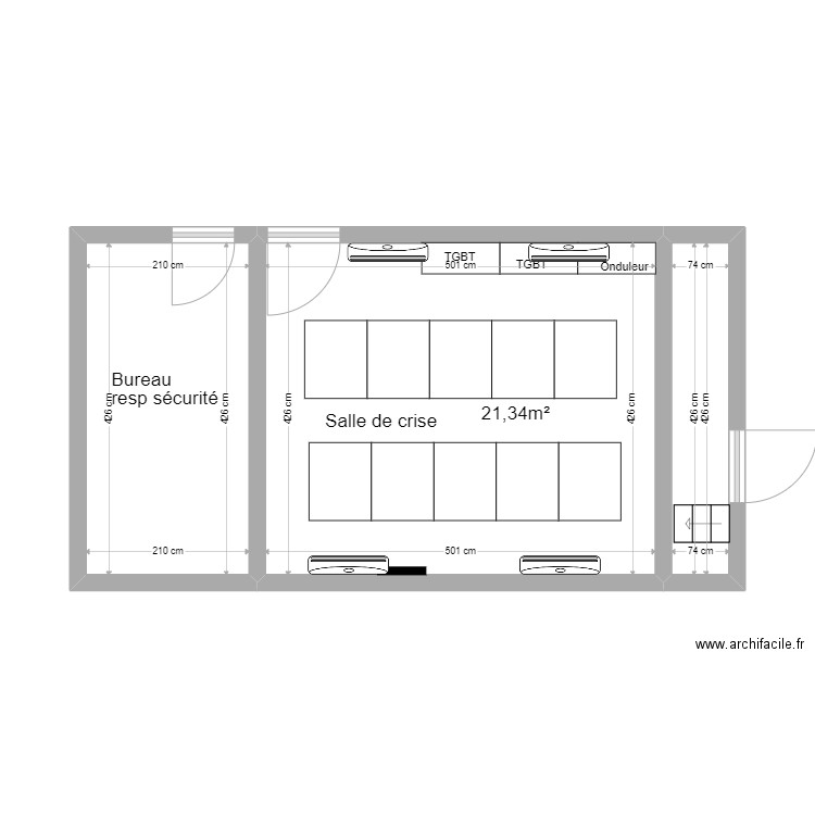 Salle de crise PROJET 1. Plan de 3 pièces et 33 m2