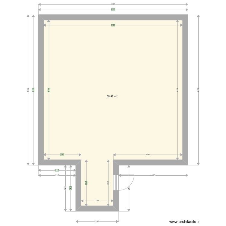 RDC surface. Plan de 1 pièce et 69 m2