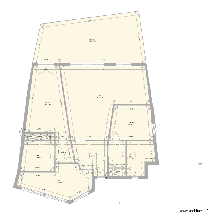 Miradores. Plan de 13 pièces et 150 m2