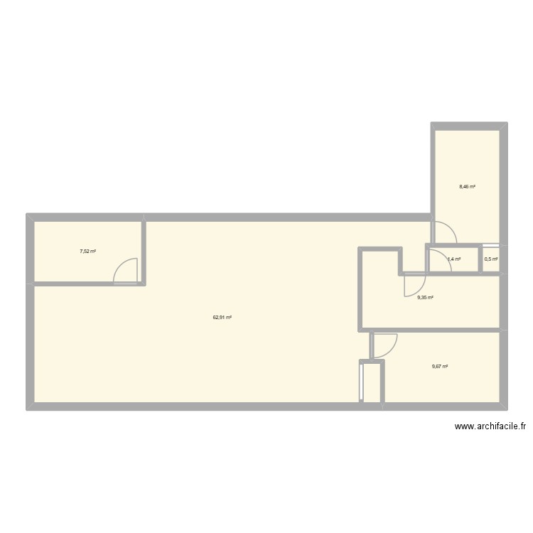 Thiouville. Plan de 7 pièces et 100 m2