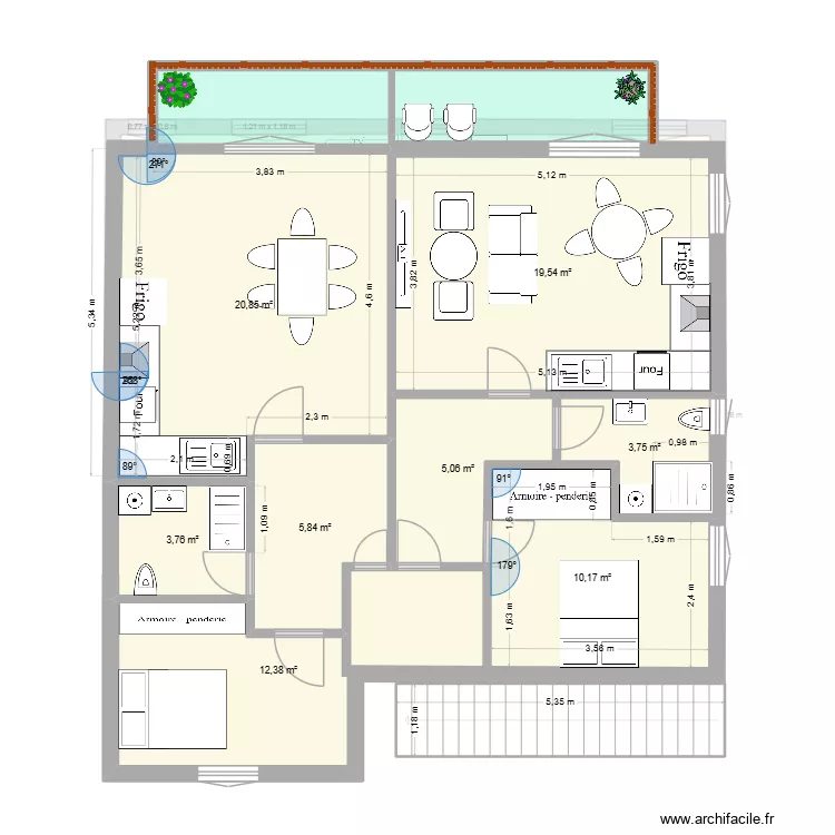 PRVIC rdc + etage. Plan de 18 pièces et 181 m²