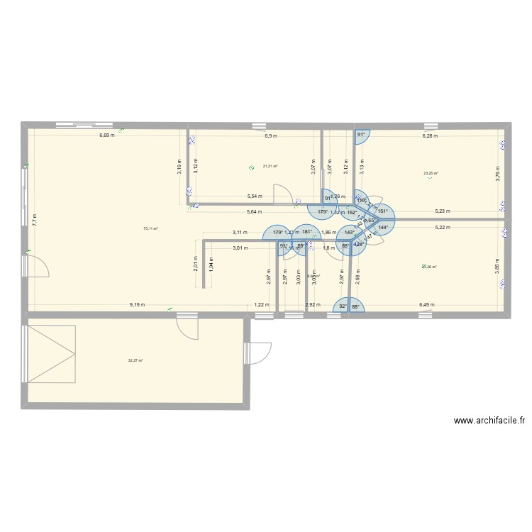 ali. Plan de 6 pièces et 183 m2