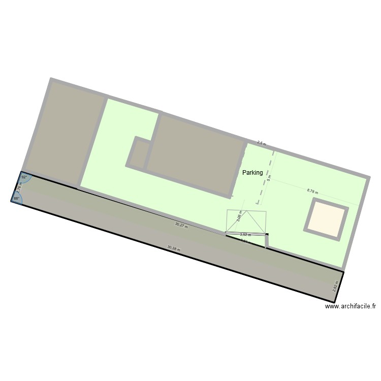 Plan masse existant. Plan de 5 pièces et 175 m2