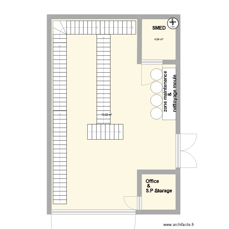 local mold storage. Plan de 3 pièces et 81 m2