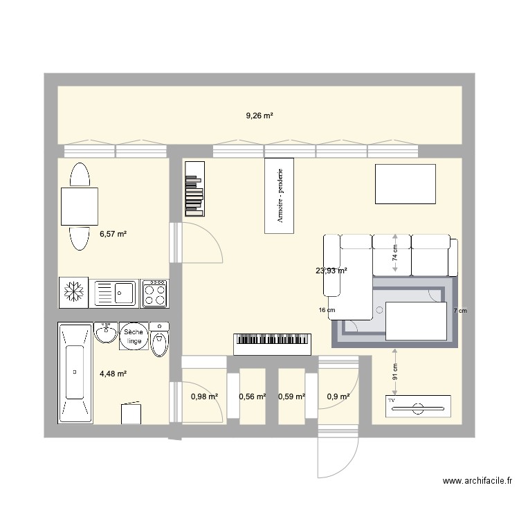 Plan potentiel nouveau logement. Plan de 8 pièces et 47 m2