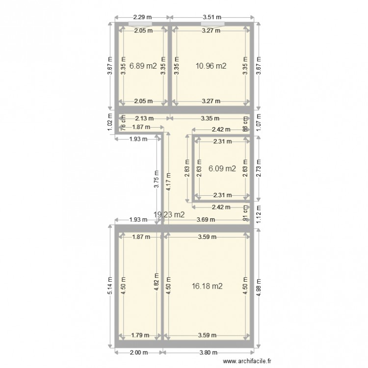 BOERS  BON BEL ETAGE. Plan de 0 pièce et 0 m2