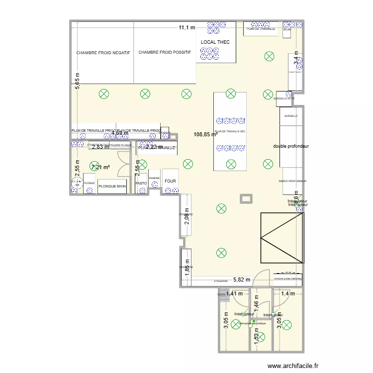 labo avec matose. Plan de 8  et 128 m²