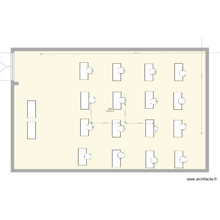 409 1m50 18pax. Plan de 