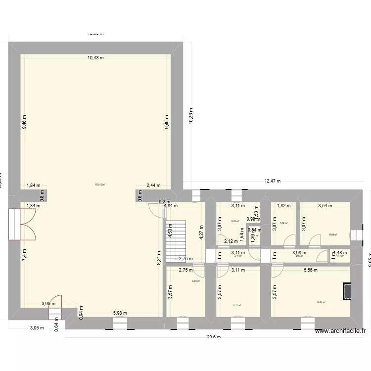 ferme enti&egrave;re vide. Plan de 