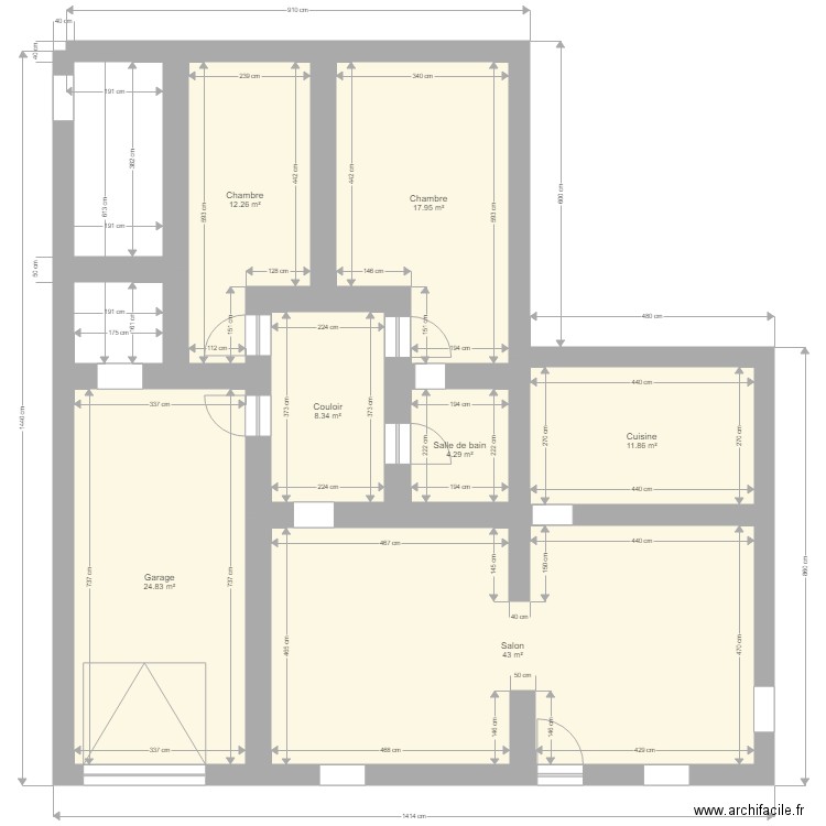 Avec garage. Plan de 0 pièce et 0 m2