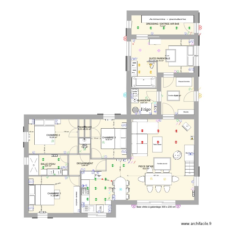Maison Ecureuils. Plan de 16 pièces et 131 m2