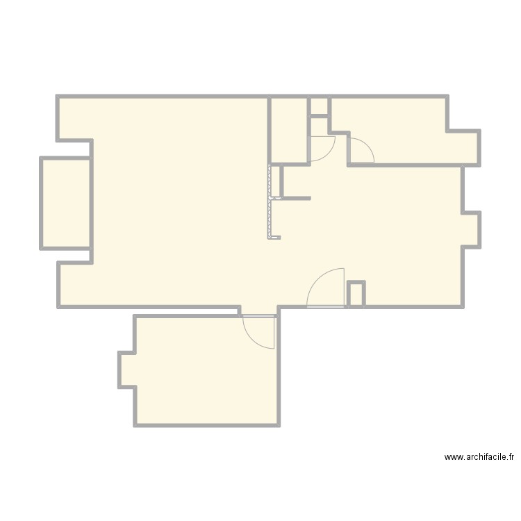 RDC. Plan de 8 pièces et 57 m2