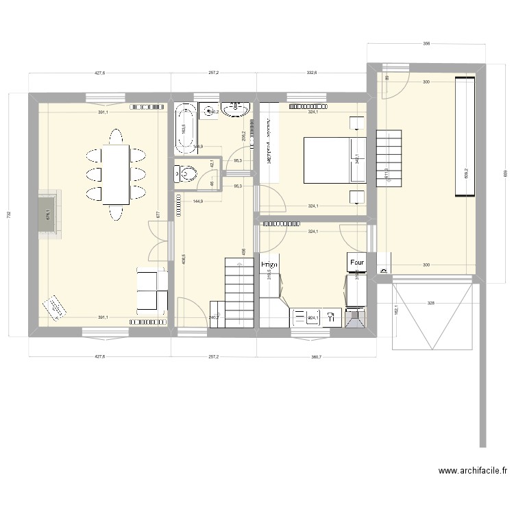 Quiberon rdc. Plan de 7 pièces et 82 m2