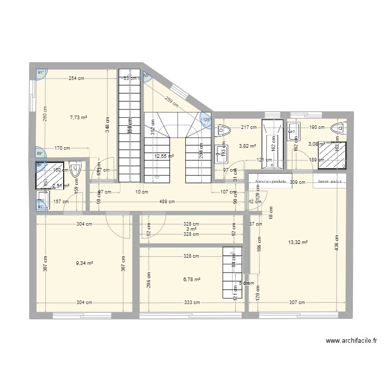 1er étage. Plan de 9 pièces et 62 m2