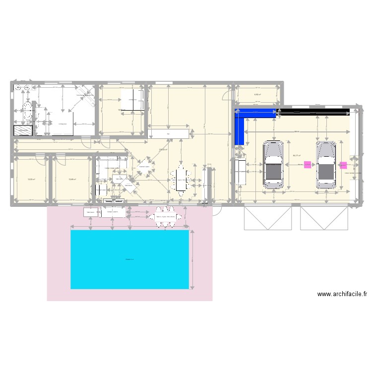 MAISON. Plan de 6 pièces et 236 m2