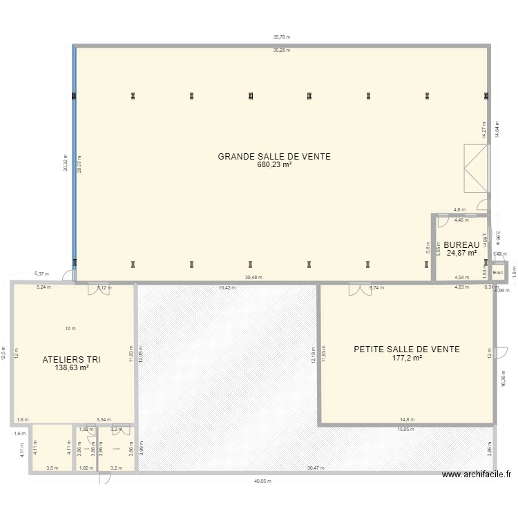 ENSEMBLE V1e. Plan de 8 pièces et 1347 m2