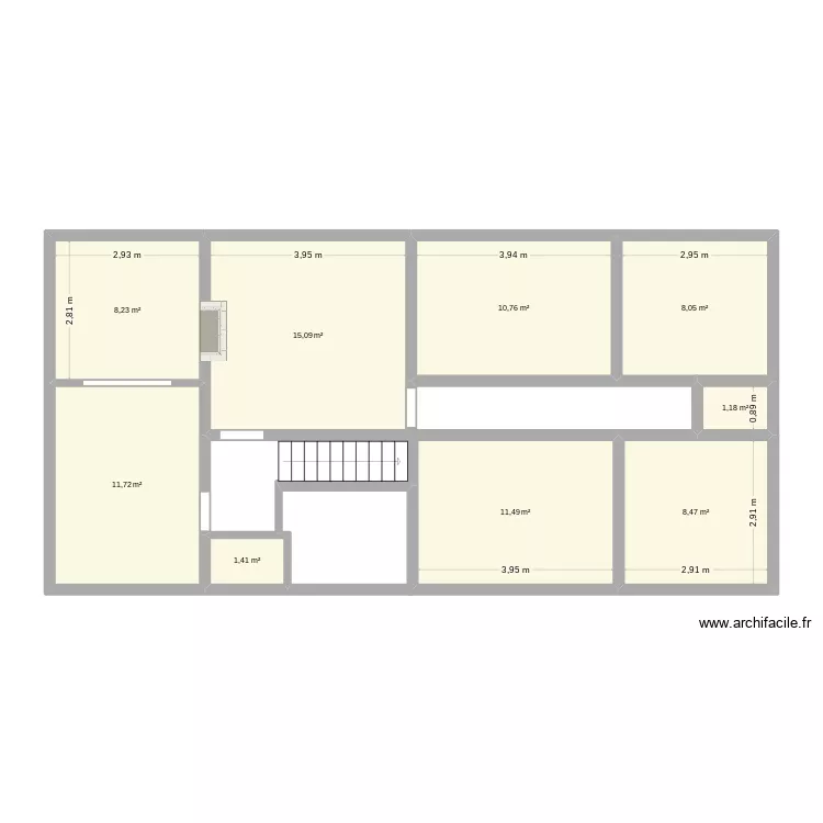 Maison. Plan de 9 pièces et 76 m²