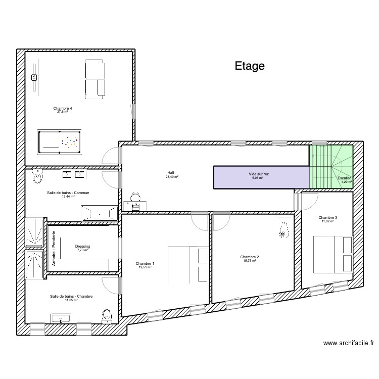 etage. Plan de 7 pièces et 106 m2