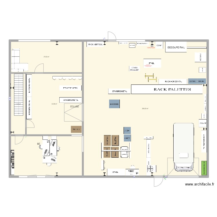 upgrade mezzanine v2. Plan de 5 pièces et 324 m2