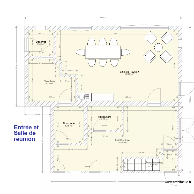 Entr&eacute;e et salle r&eacute;union. Plan de 