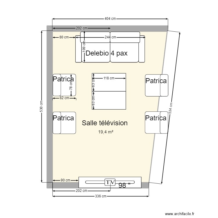 Tv canapé 4 places. Plan de 1 pièce et 19 m2