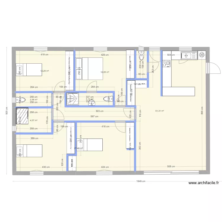 maison compact ma&ccedil;on. Plan de 