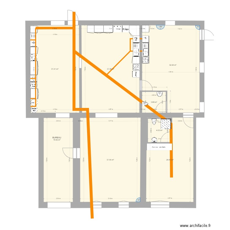 Buanderie evacuation. Plan de 8 pièces et 195 m2