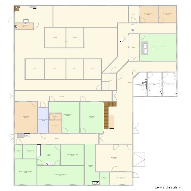 Implantation2. Plan de 37 pièces et 723 m2