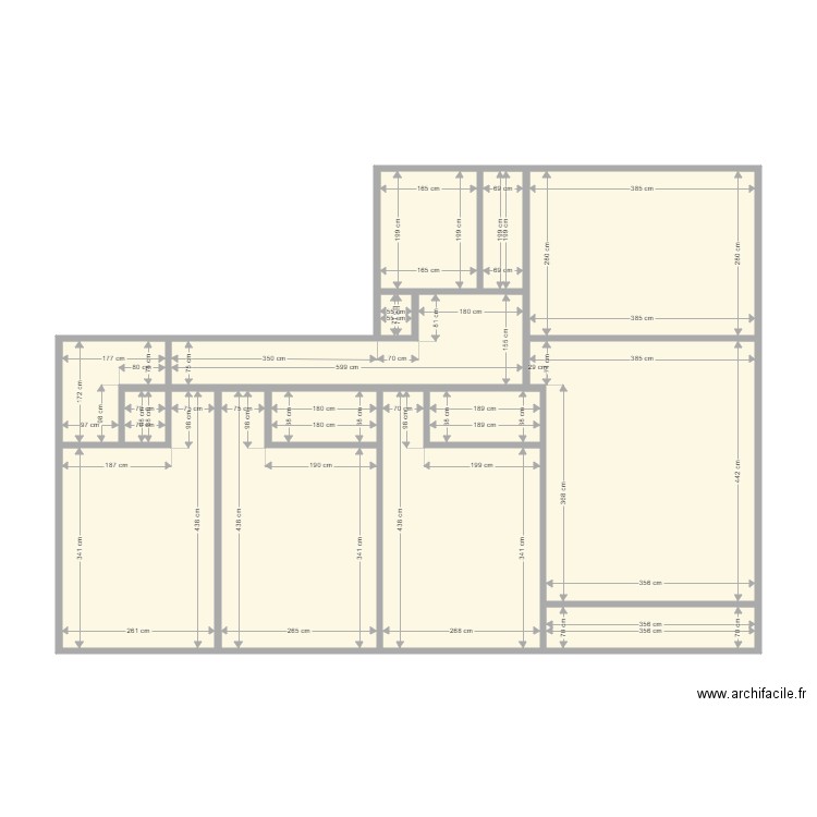 T4 82 dimensions. Plan de 14 pièces et 76 m2