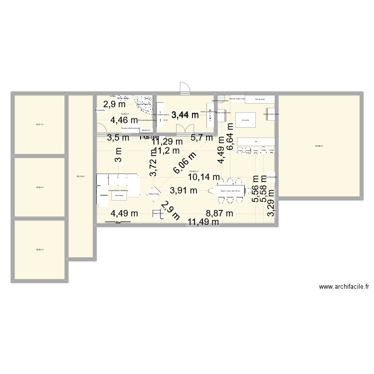 rage. Plan de 8 pièces et 281 m2