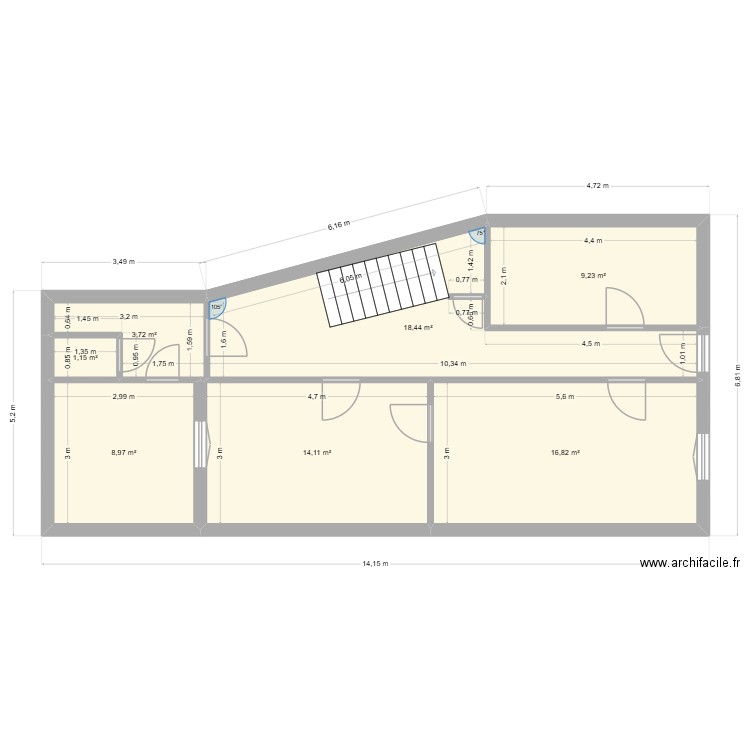 Aireau. Plan de 7 pièces et 72 m2