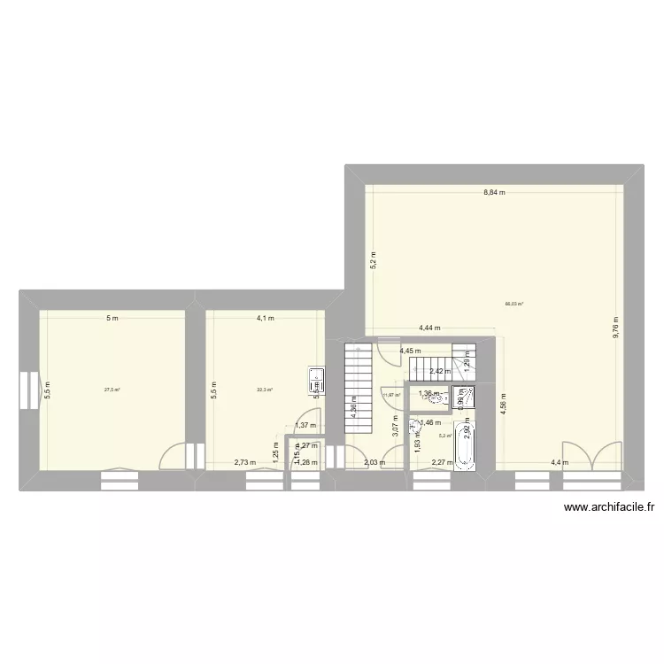vieille maison. Plan de 6  et 134 m²