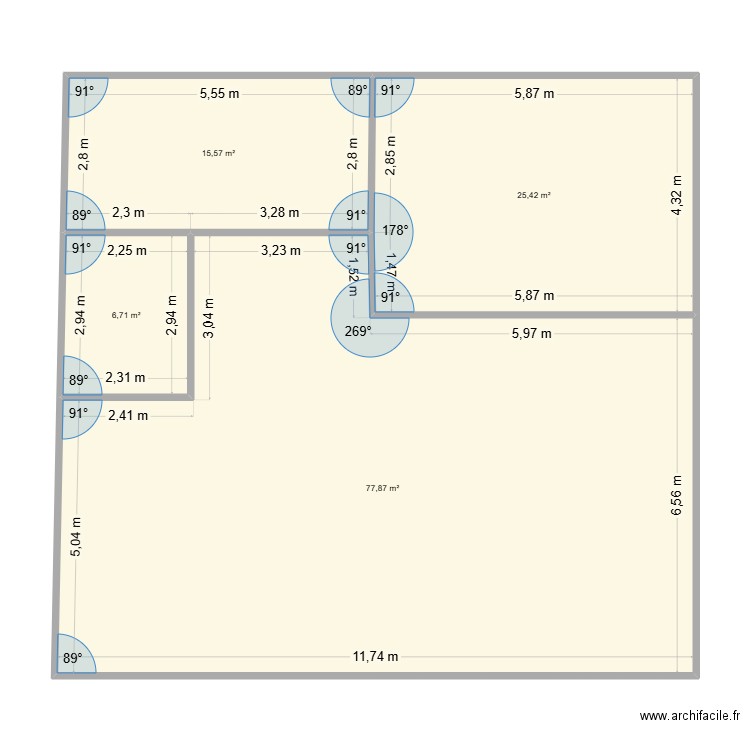 Restaurant O Poulet doré. Plan de 4 pièces et 126 m2