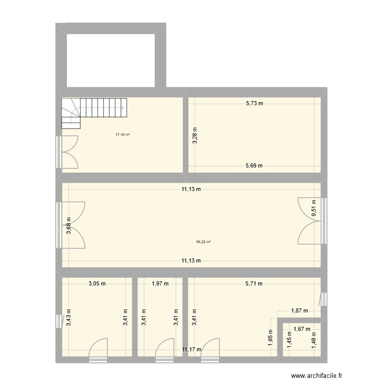 etable. Plan de 2 pièces et 113 m2