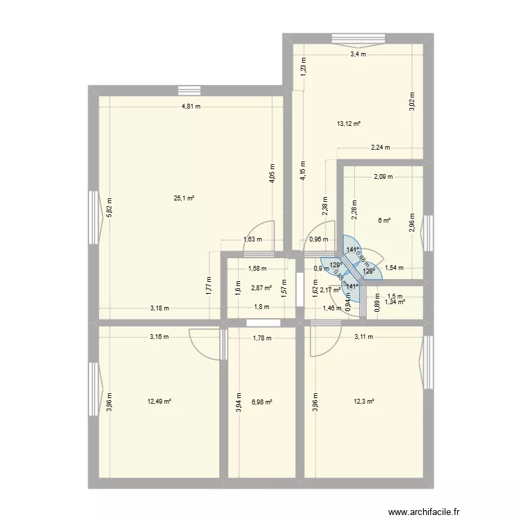 1er Etage. Plan de 9  et 82 m²