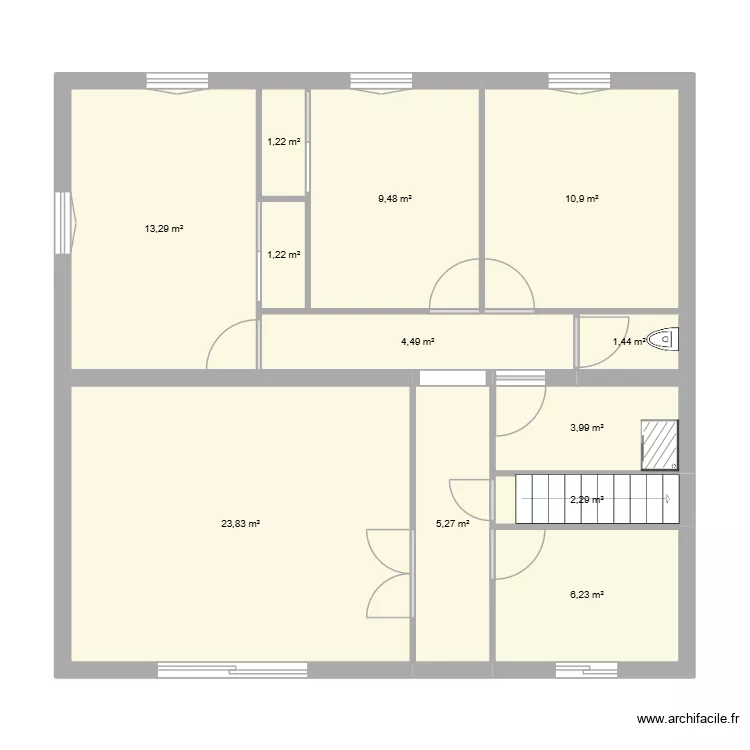 base villa +1. Plan de 12 Pièces et 84 m²