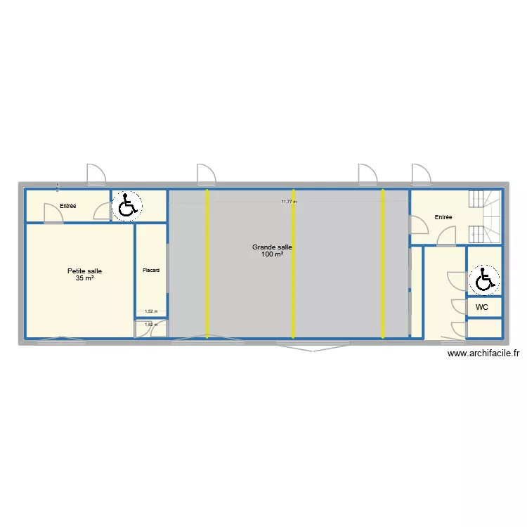 Salle d\'accueil avec doublage. Plan de 15  et 328 m²