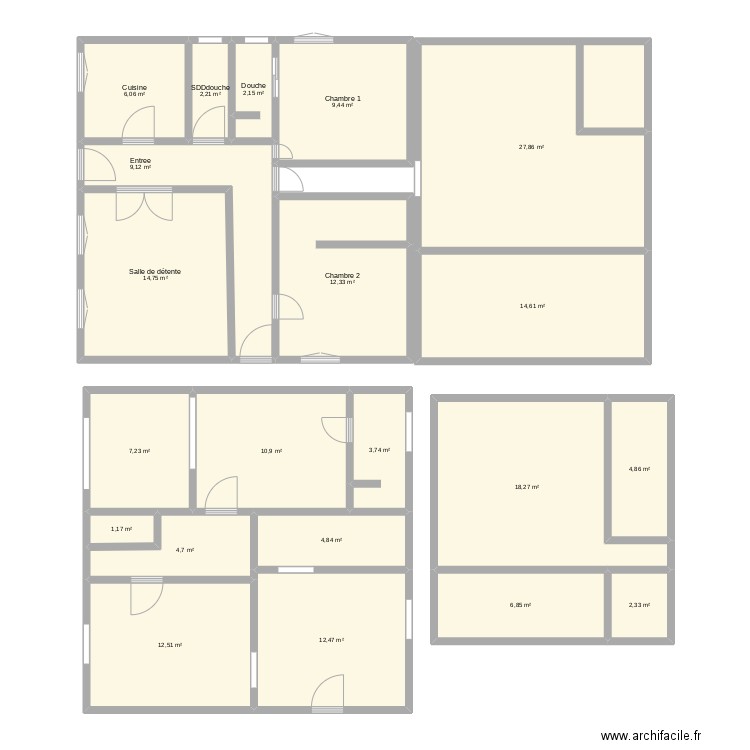 chassieu. Plan de 21 pièces et 188 m2