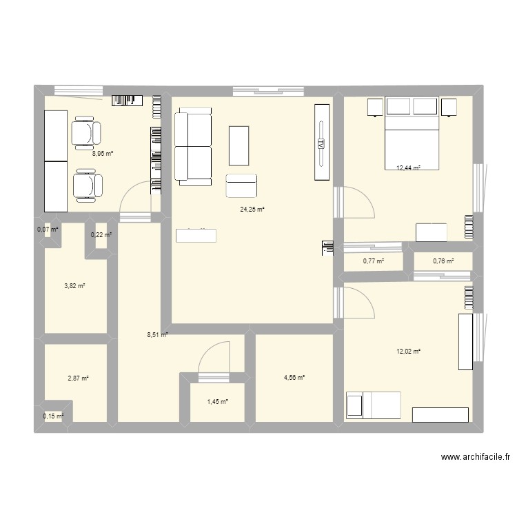 Plan Appartement. Plan de 14 pièces et 81 m2