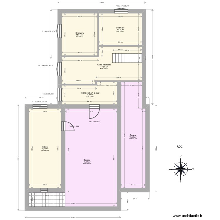 Ngounou. Plan de 15 pièces et 247 m2