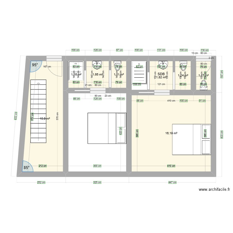 CHAMBRES D'HÔTES. Plan de 8 pièces et 35 m2